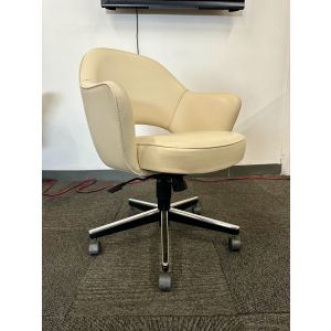 Knoll Saarinen Executive Chair (White Leather/Chrome)