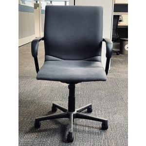 Steelcase Protege Conference Chair (Grey/Black)